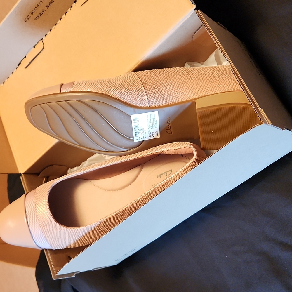 Clarks dress shoes 7 1/2 M
